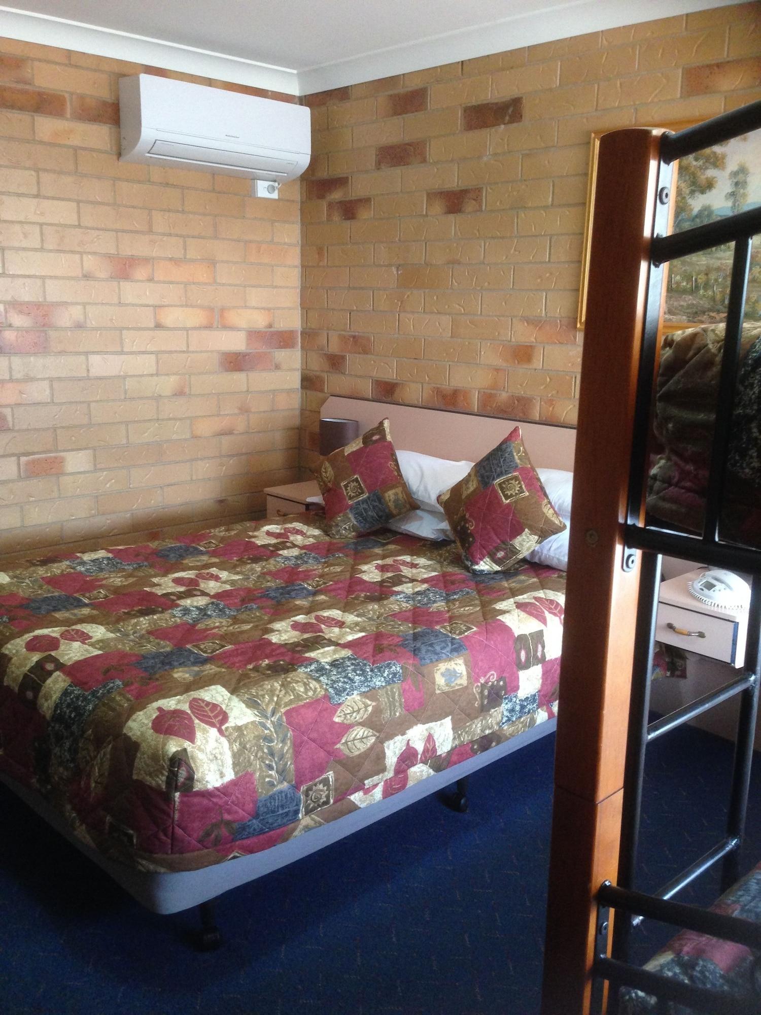North Parkes Motel Esterno foto